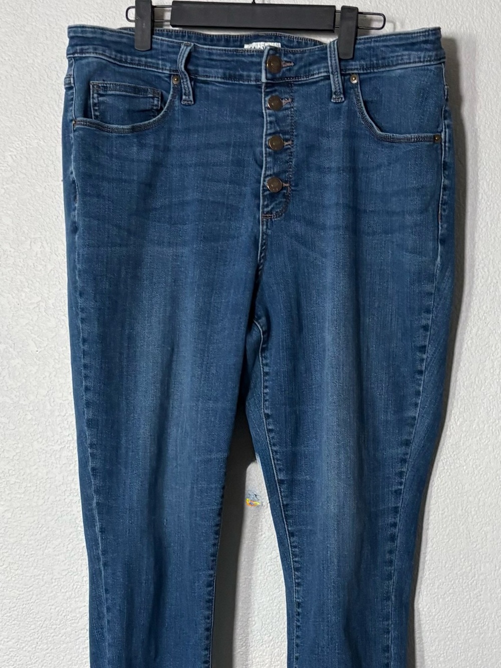 Women's High-Rise Button-Fly Blue Jeans sz 16W